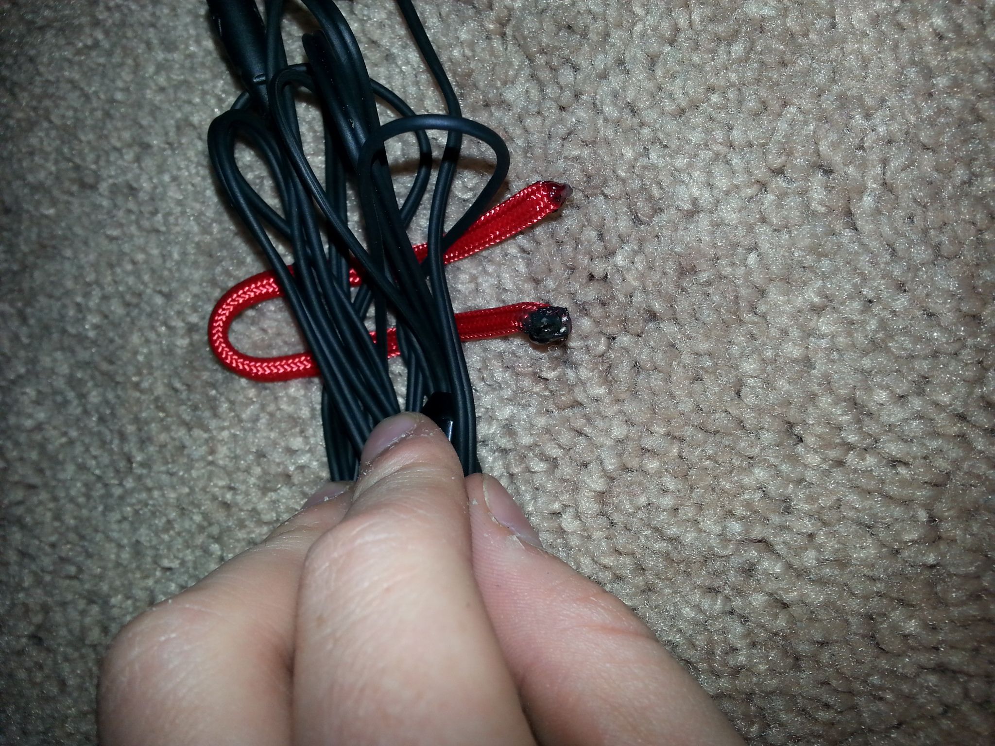 Paracord Headphone Holder 3 Steps Instructables