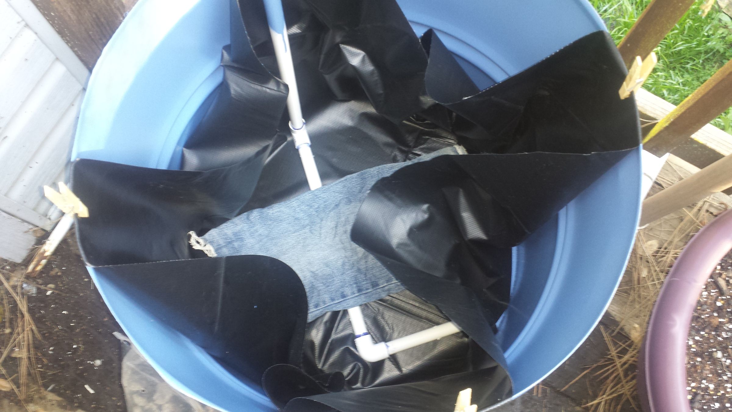 Patio Garden Wicking Bed From 55 Gallon Steel Drum 8 Steps (with