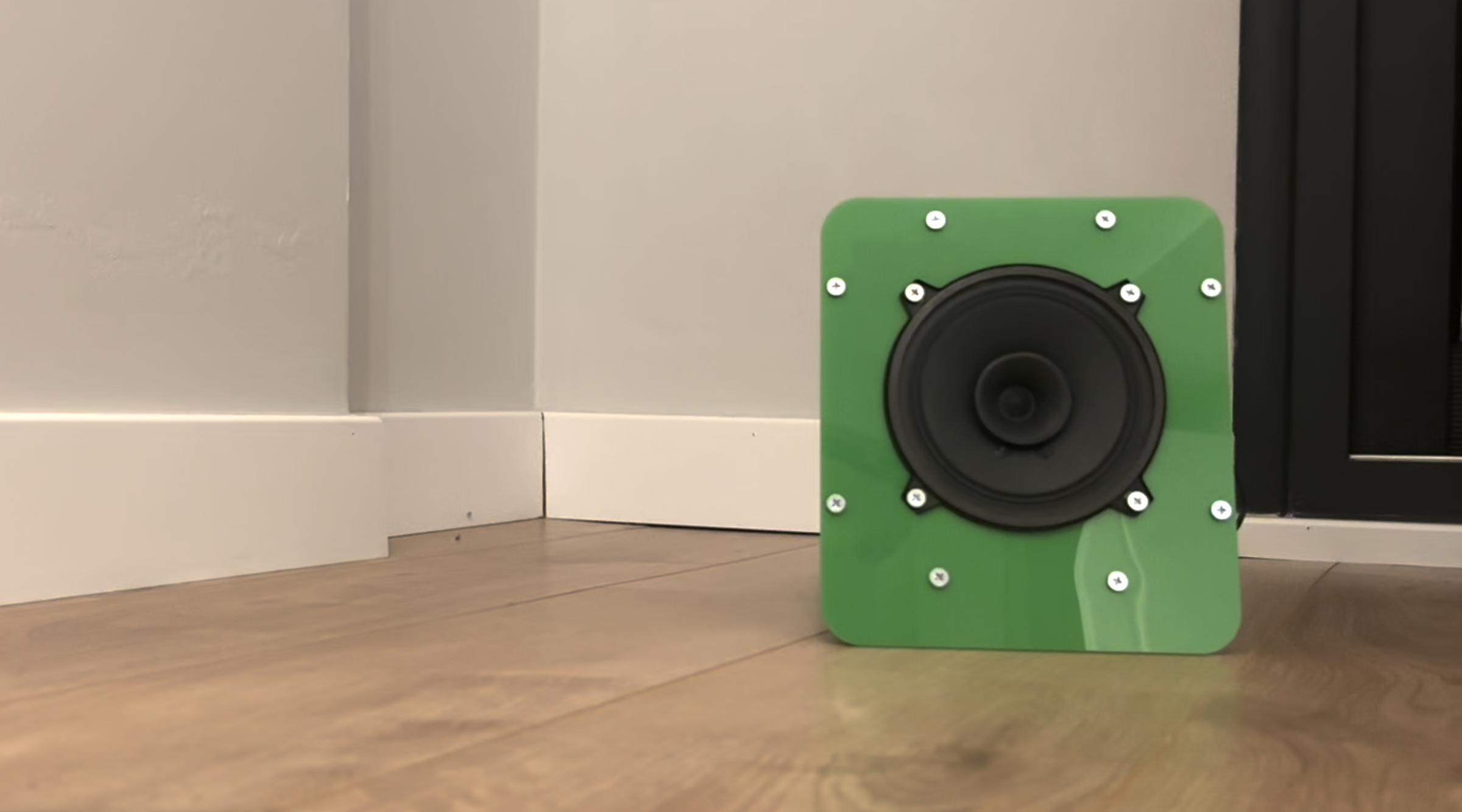 Bluetooth Speaker With a BeatSynced LED 8 Steps (with Pictures
