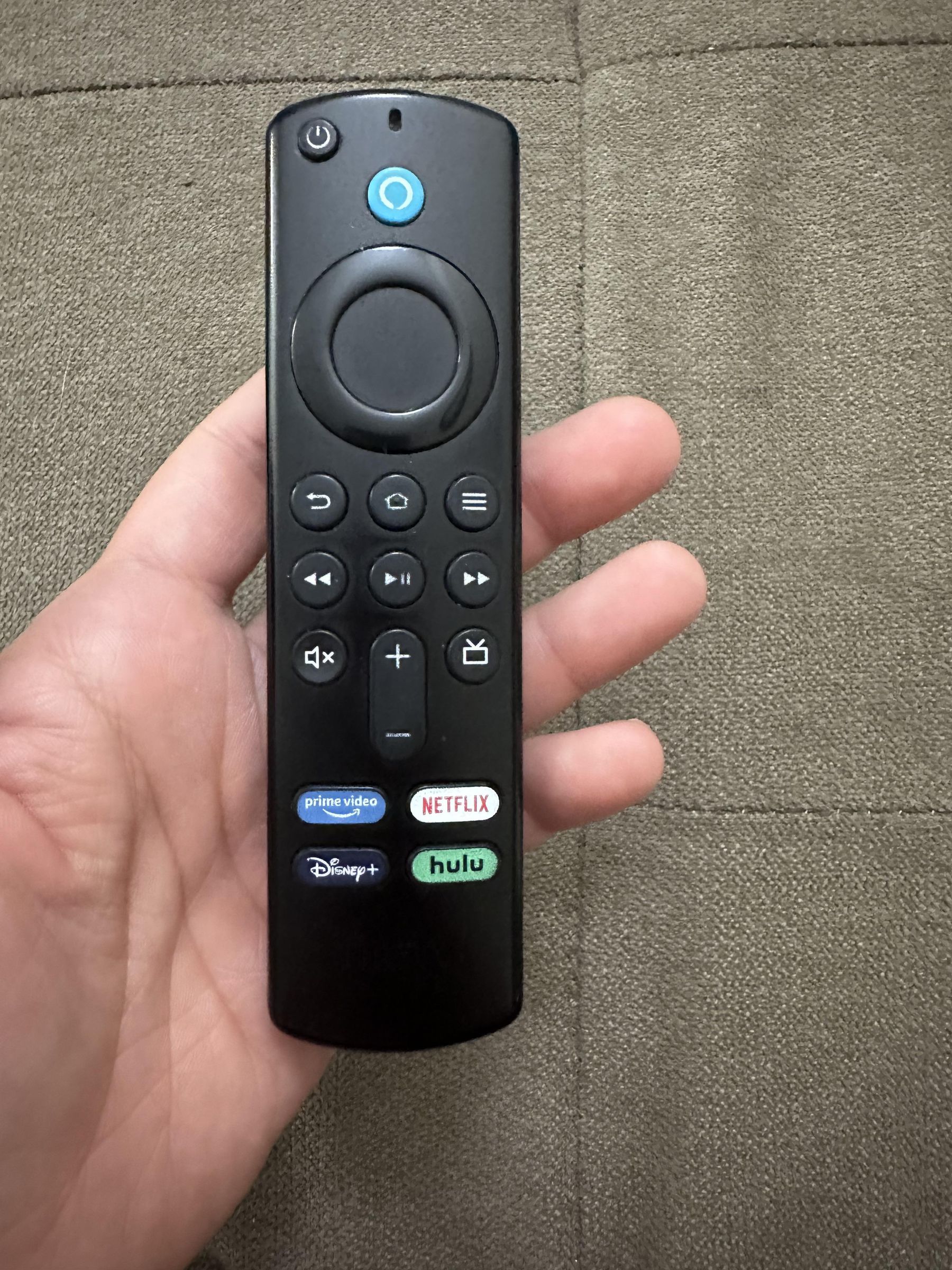 Sowell_Changing Amazon Fire Stick Remote Batteries 8 Steps