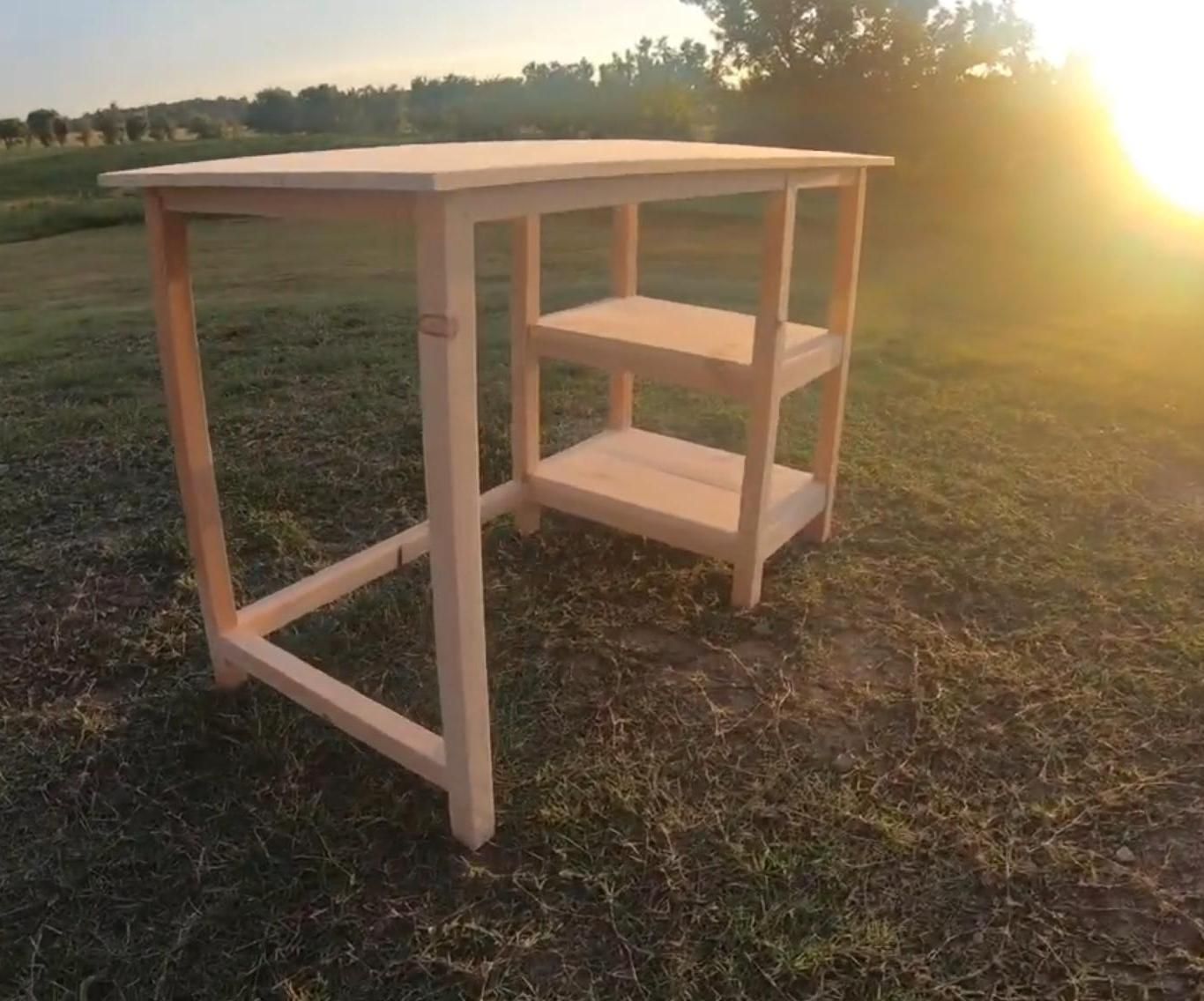 How to Build a Small Desk
