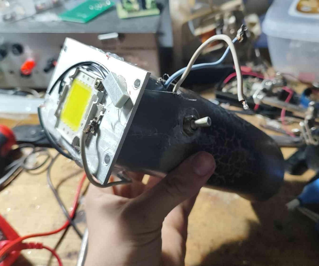 A Very Powerful 20W LED COB Flashlight