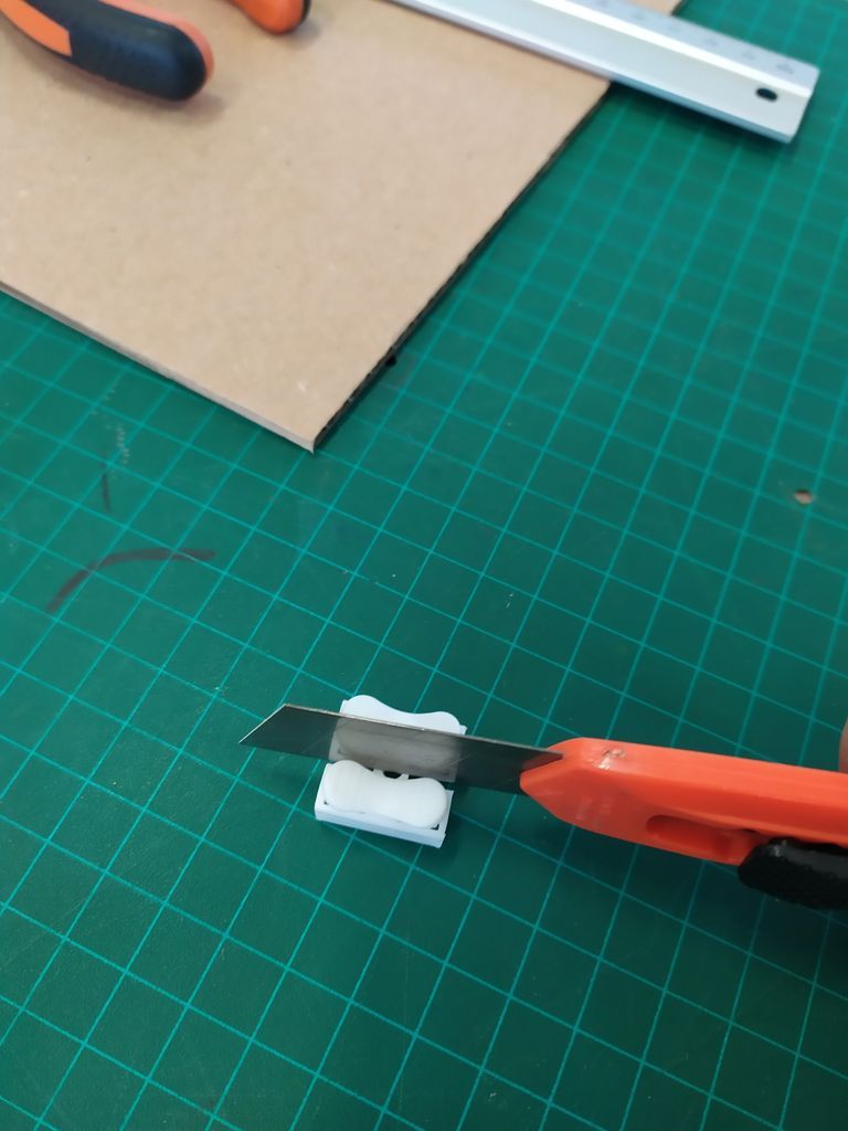 Assembly of the Tiles – Reproduction of the Example Tile: