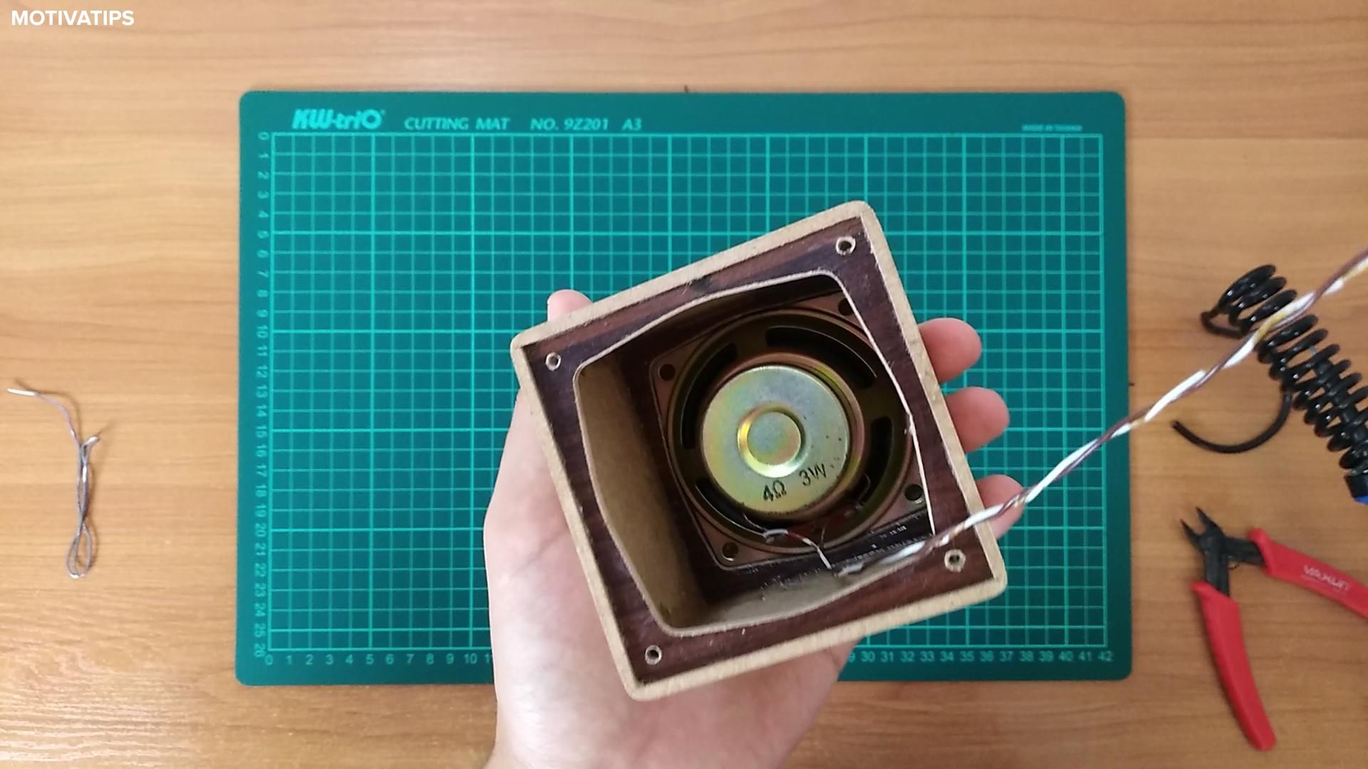 DIY Bluetooth Speaker (howto) 4 Steps (with Pictures) Instructables