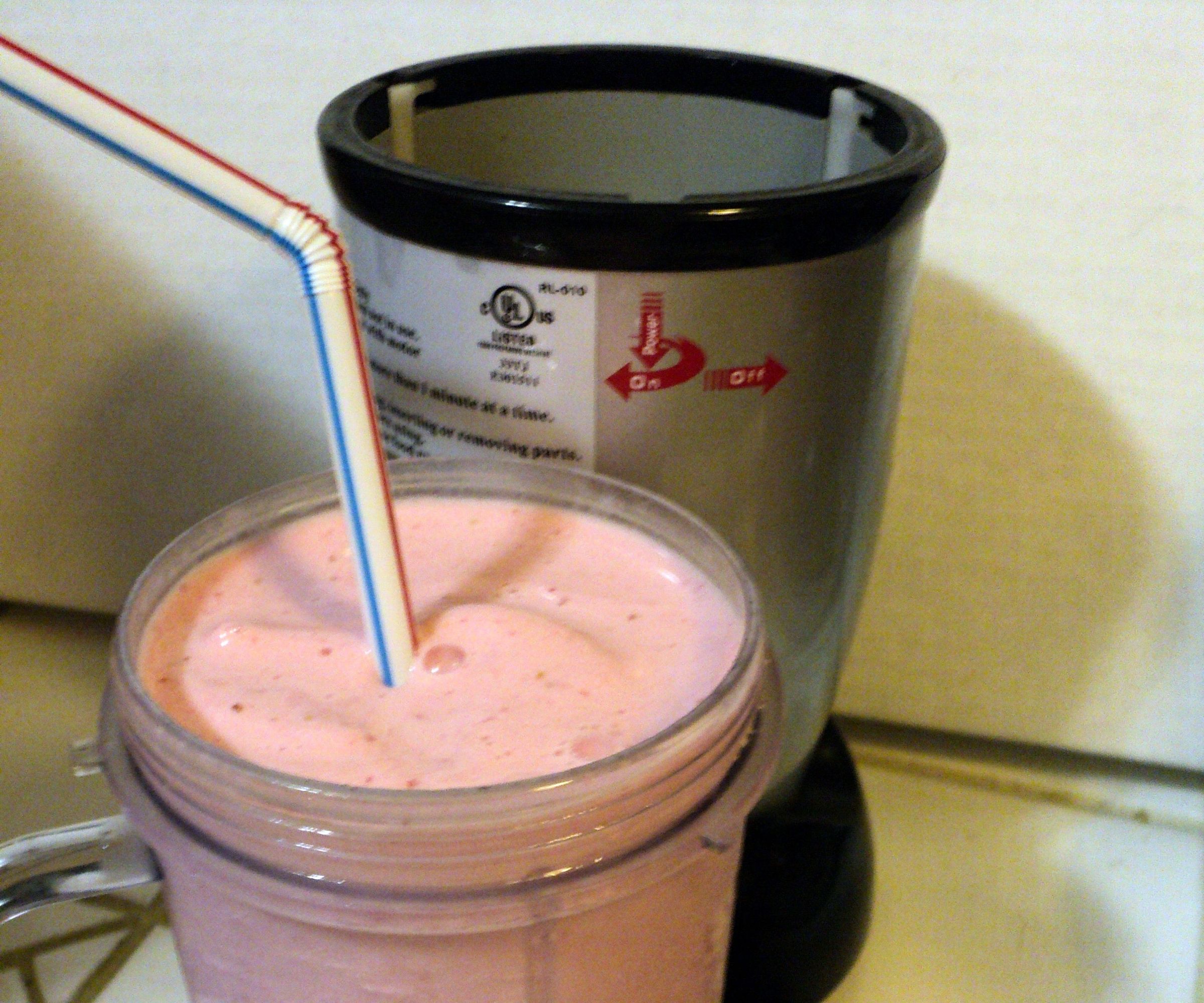 Super Strawberry Smoothie Shake
