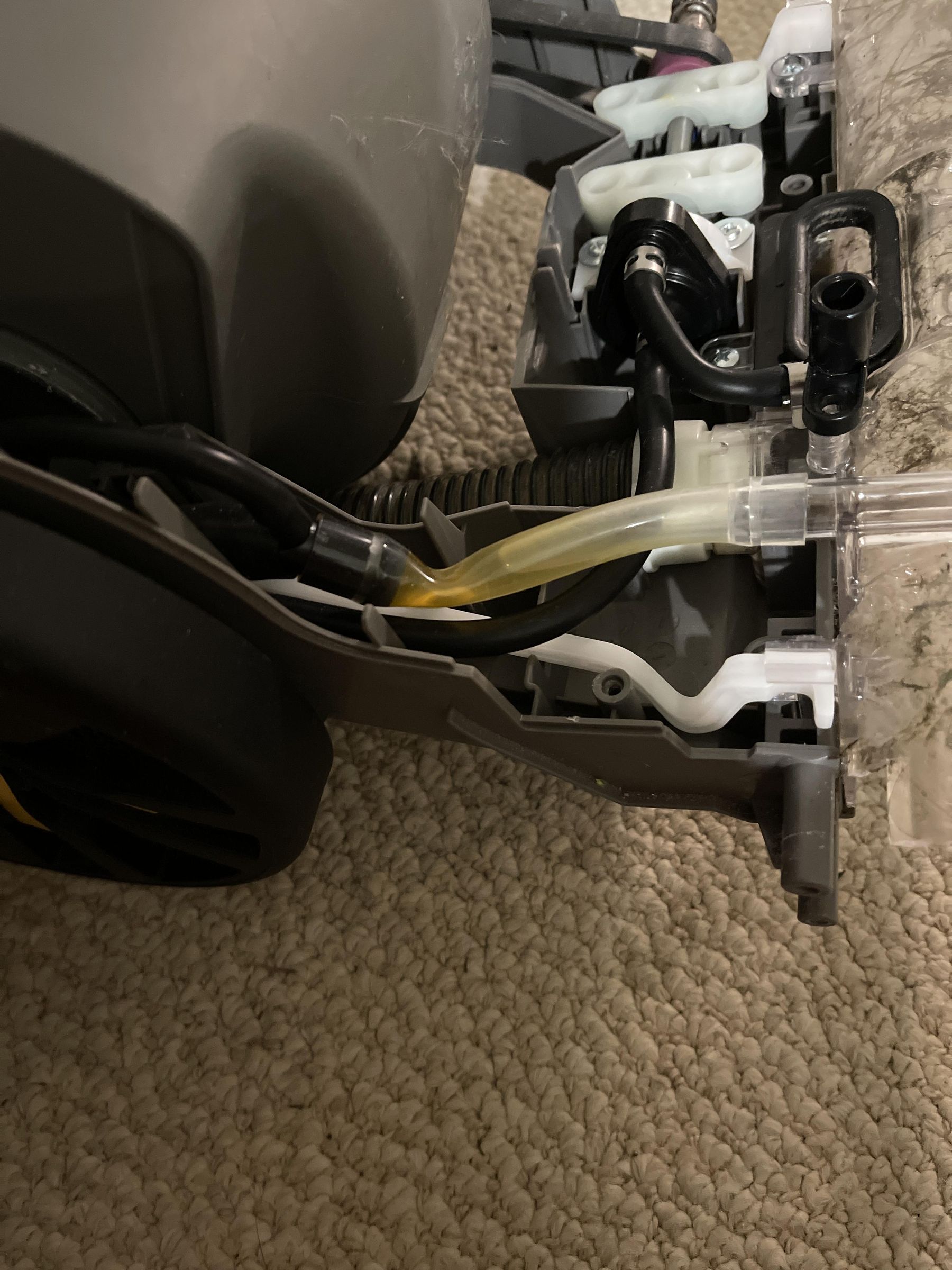 Bissel ProHeat 2X Revolution Not Spraying! I've Found the Problem! 8