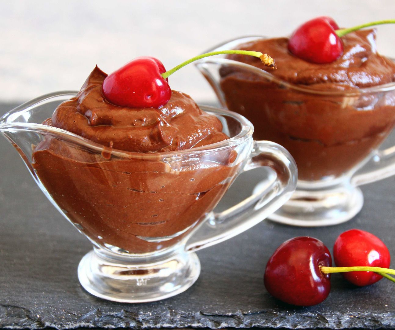 Healthy Avocado Chocolate Pudding Cream