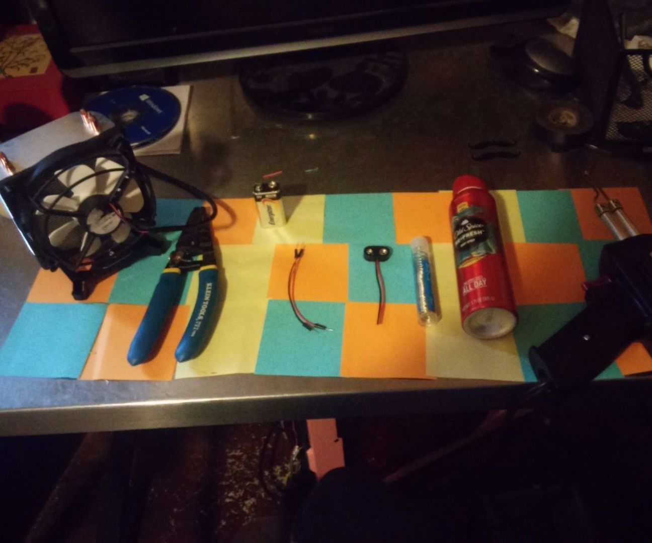 Turn an Old CPU Cooler Into a New Soldering Fan