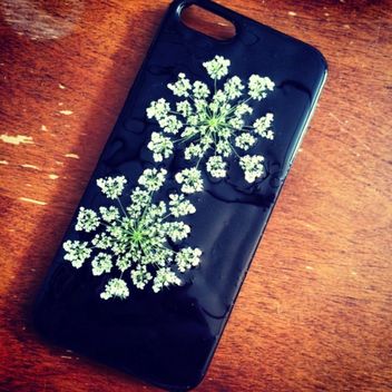 Pressed Flower or Leaves Phone Cases : 5 Steps (with Pictures) -  Instructables
