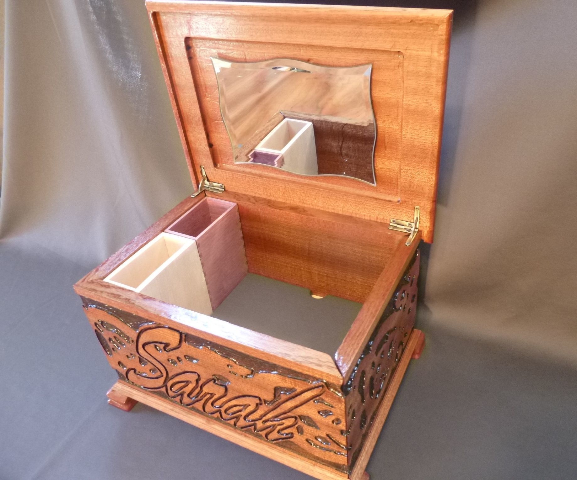 Sapele Wood Makeup Box