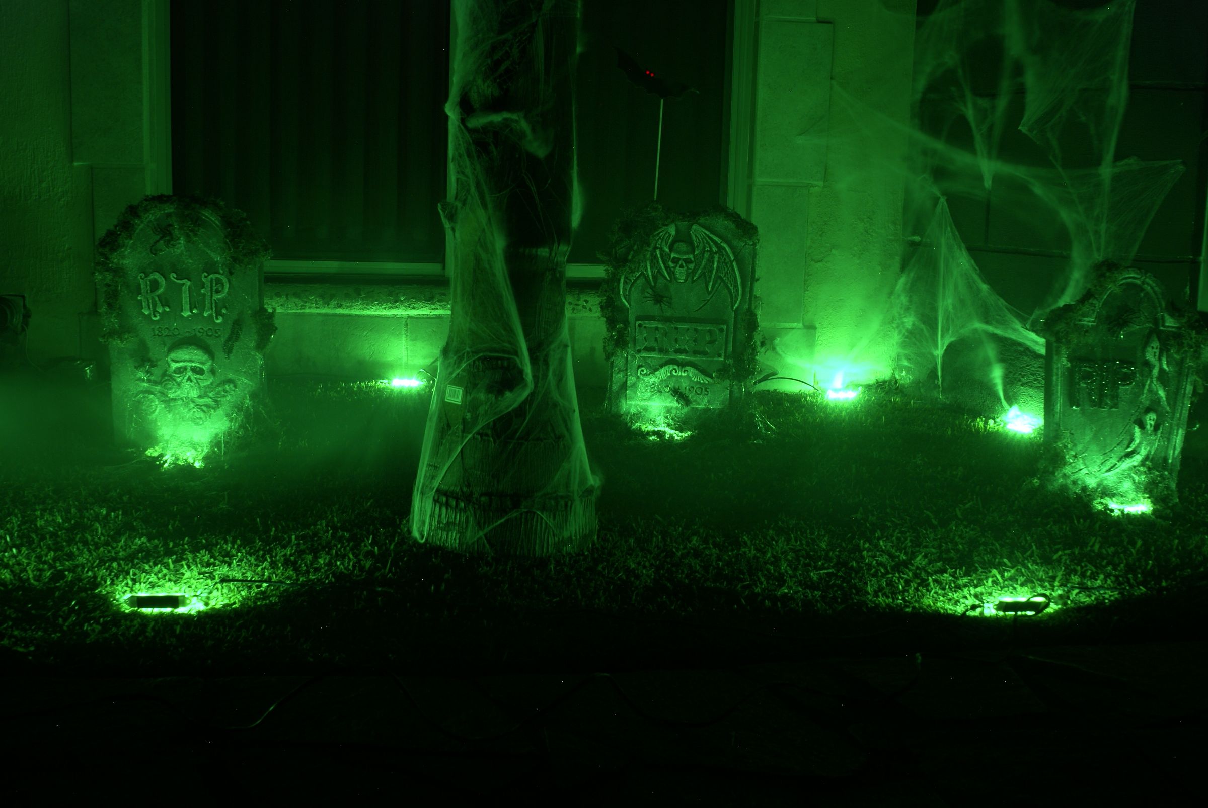 Nenitoshouse Halloween Setup