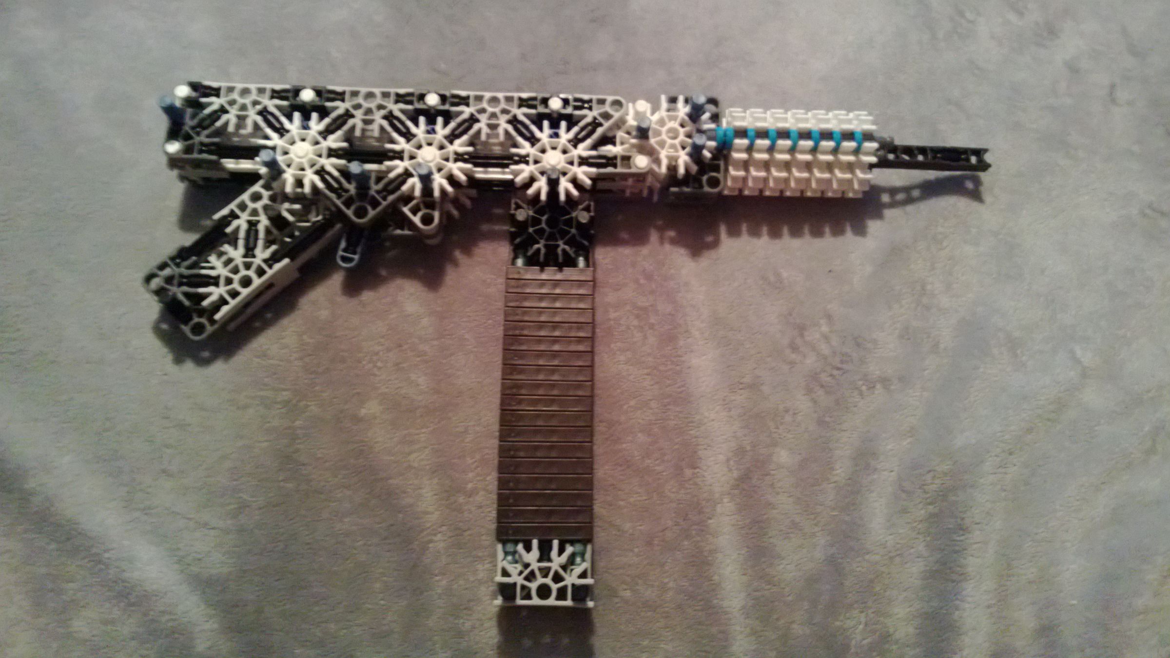 K'nex Tec 9 (Retry)