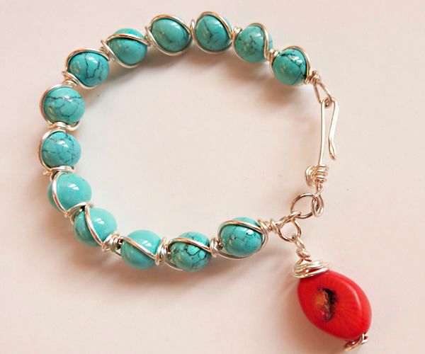 Pulseras De Gemas Con Doble Contorno De Alambre Y Dije