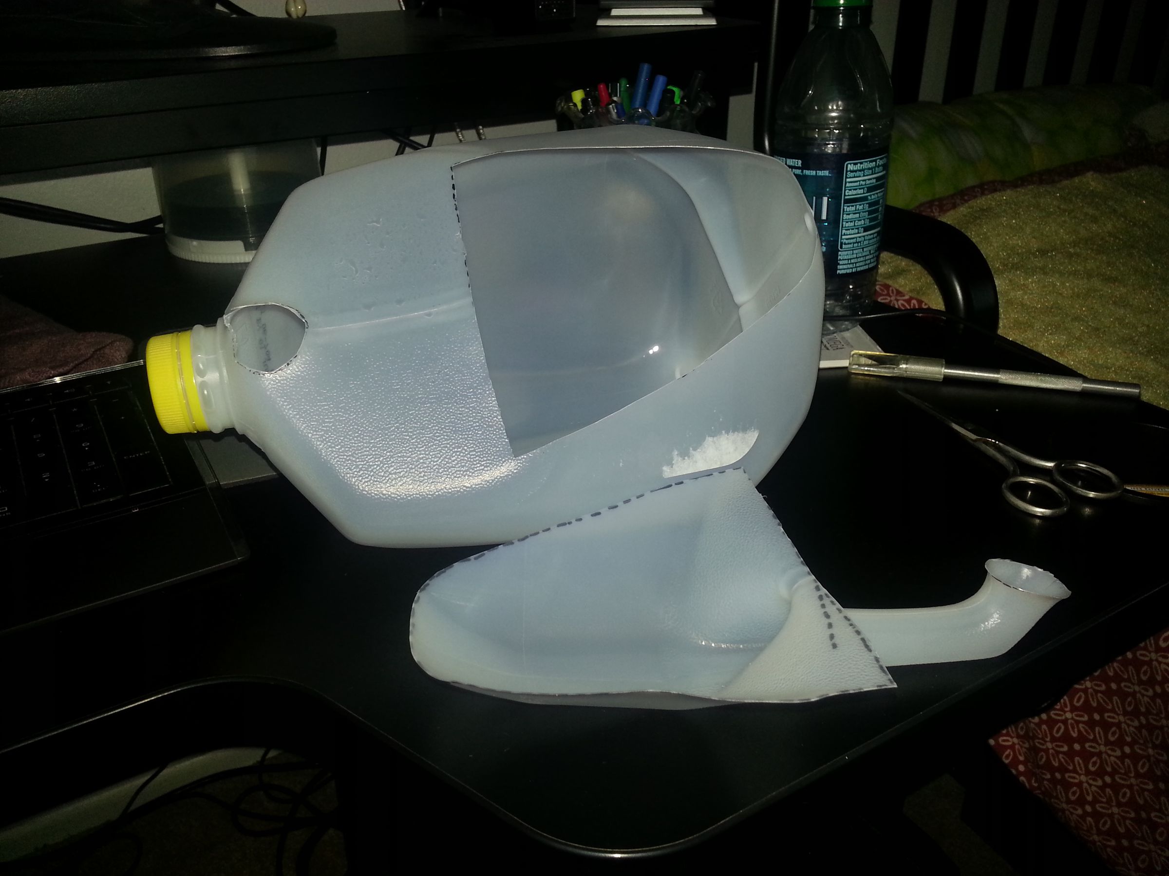 Turn a Milk Jug Into a Dust Pan or Scooper