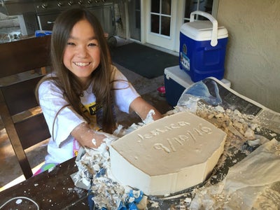 Give That Girl a Hand!