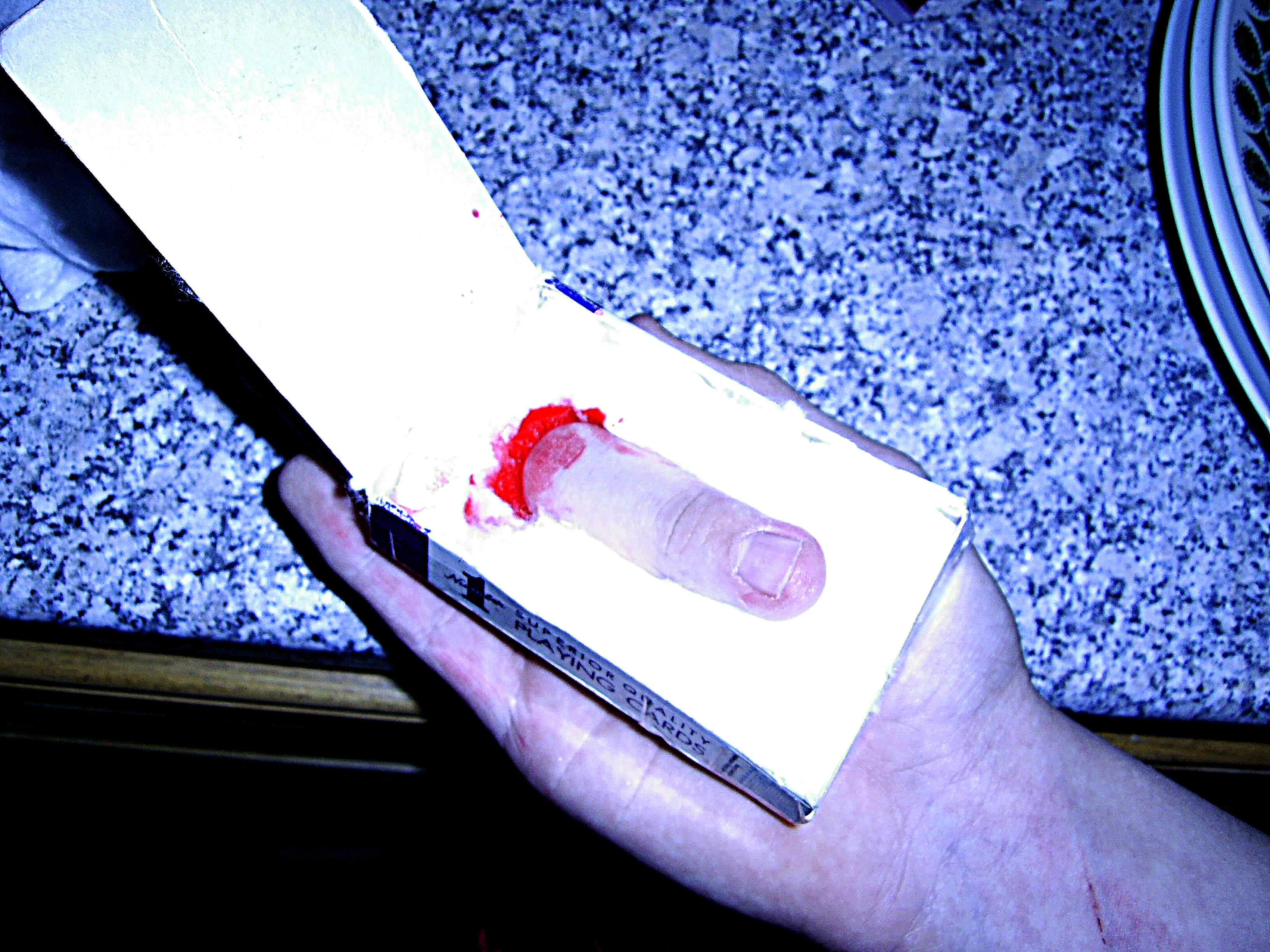 How to create a severed/moving finger.