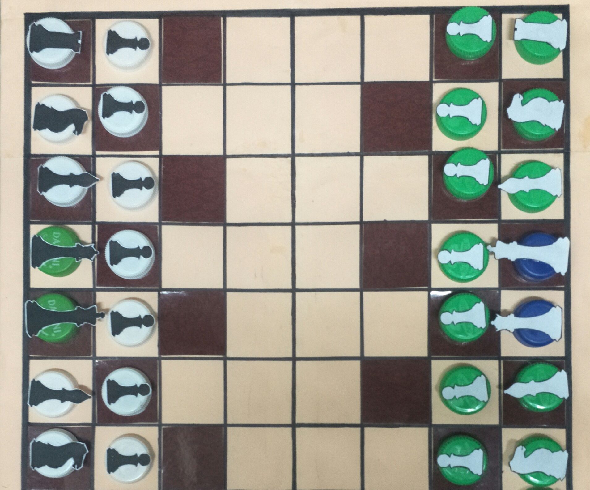 DIY Chessboard to Chase Away Your Boredom