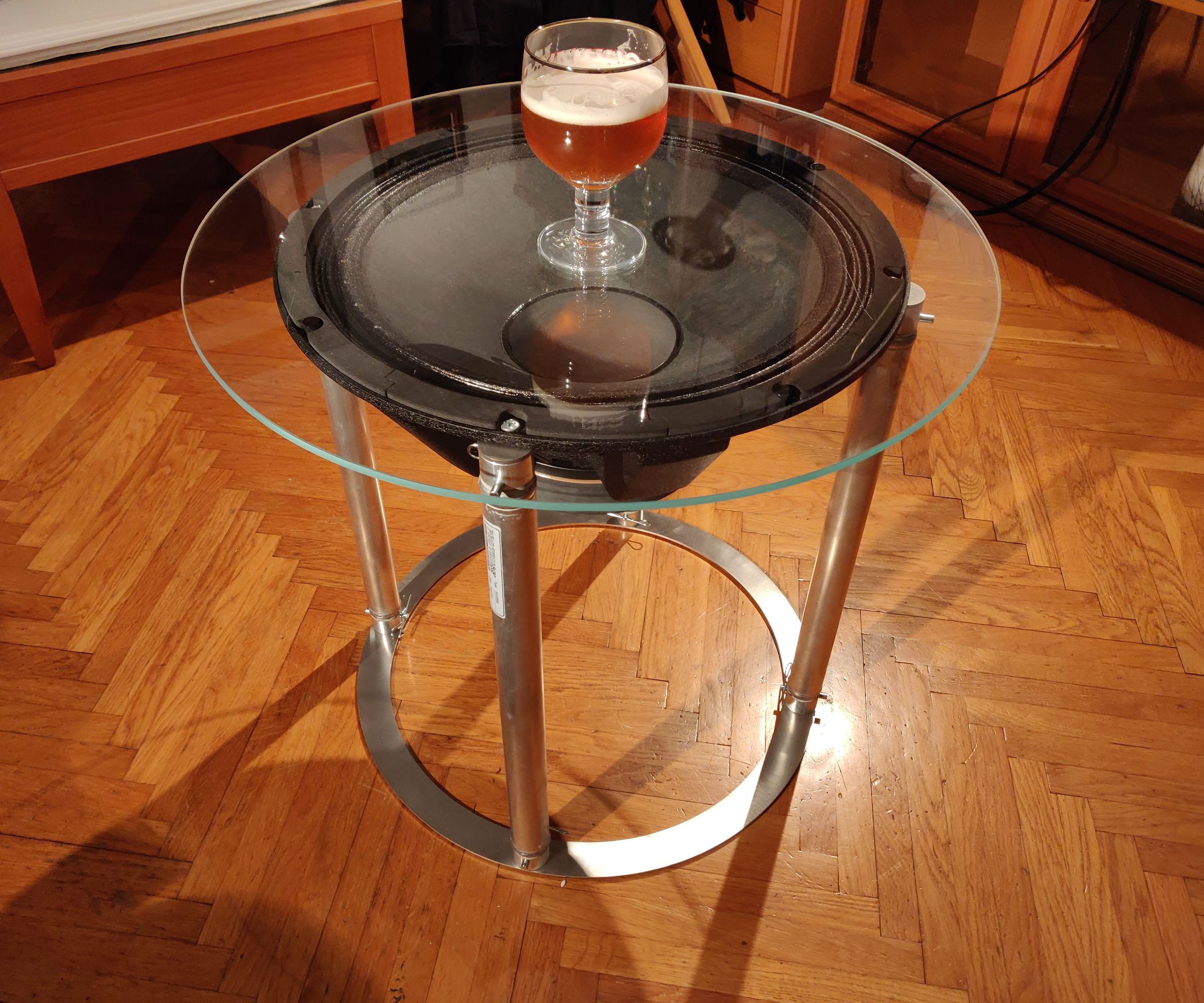 18'' Speaker Table