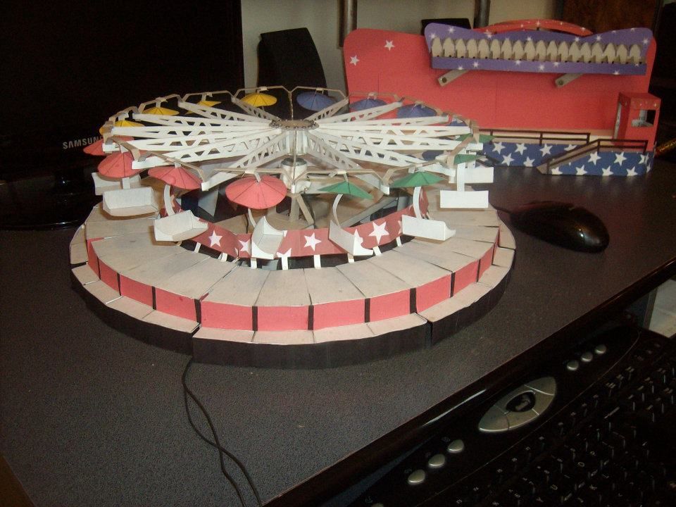 cardboard sky lift (umbrella mondlift)