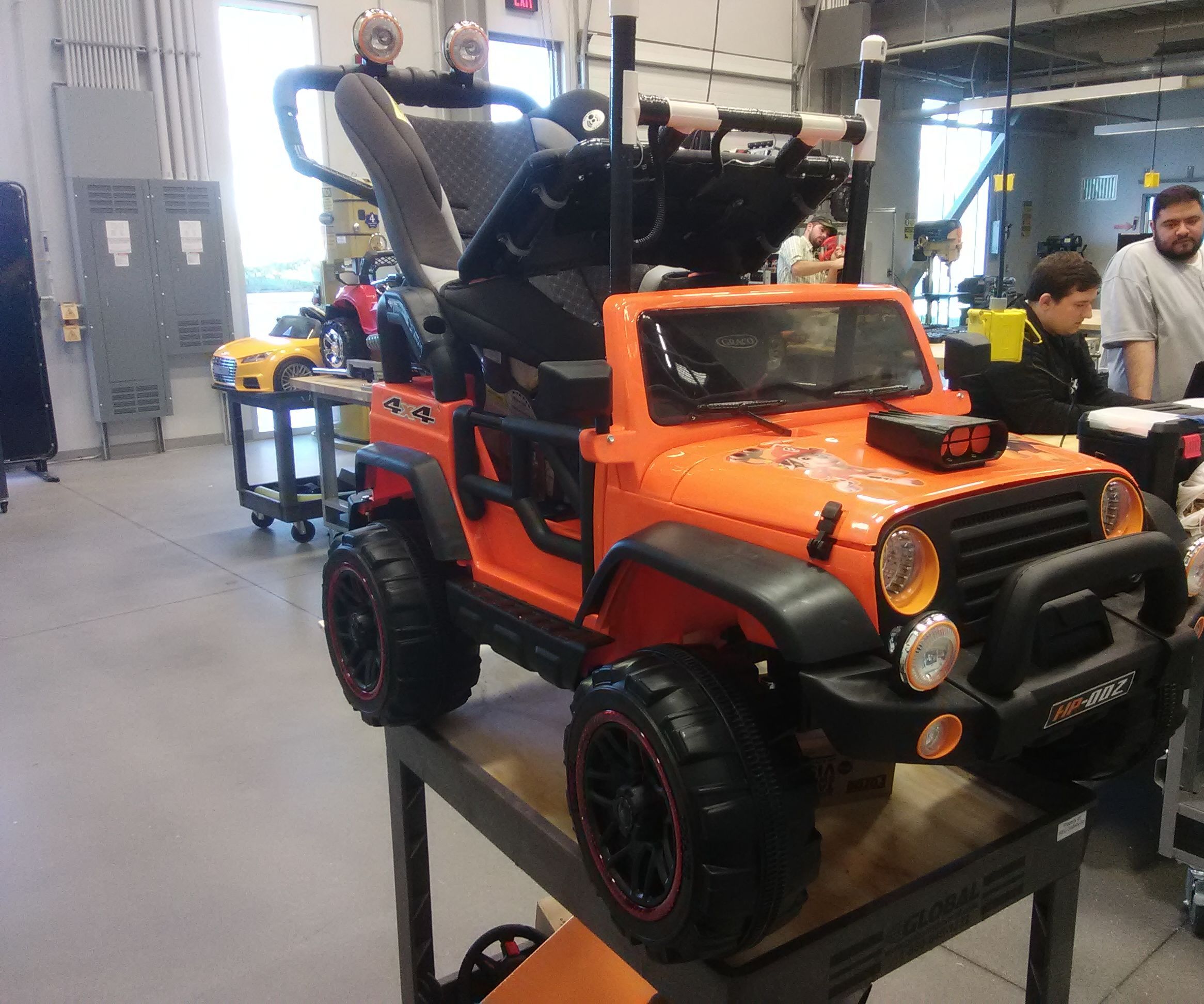 WSU GoBabyGo Modification - Adjustable Tray and Throttle Button