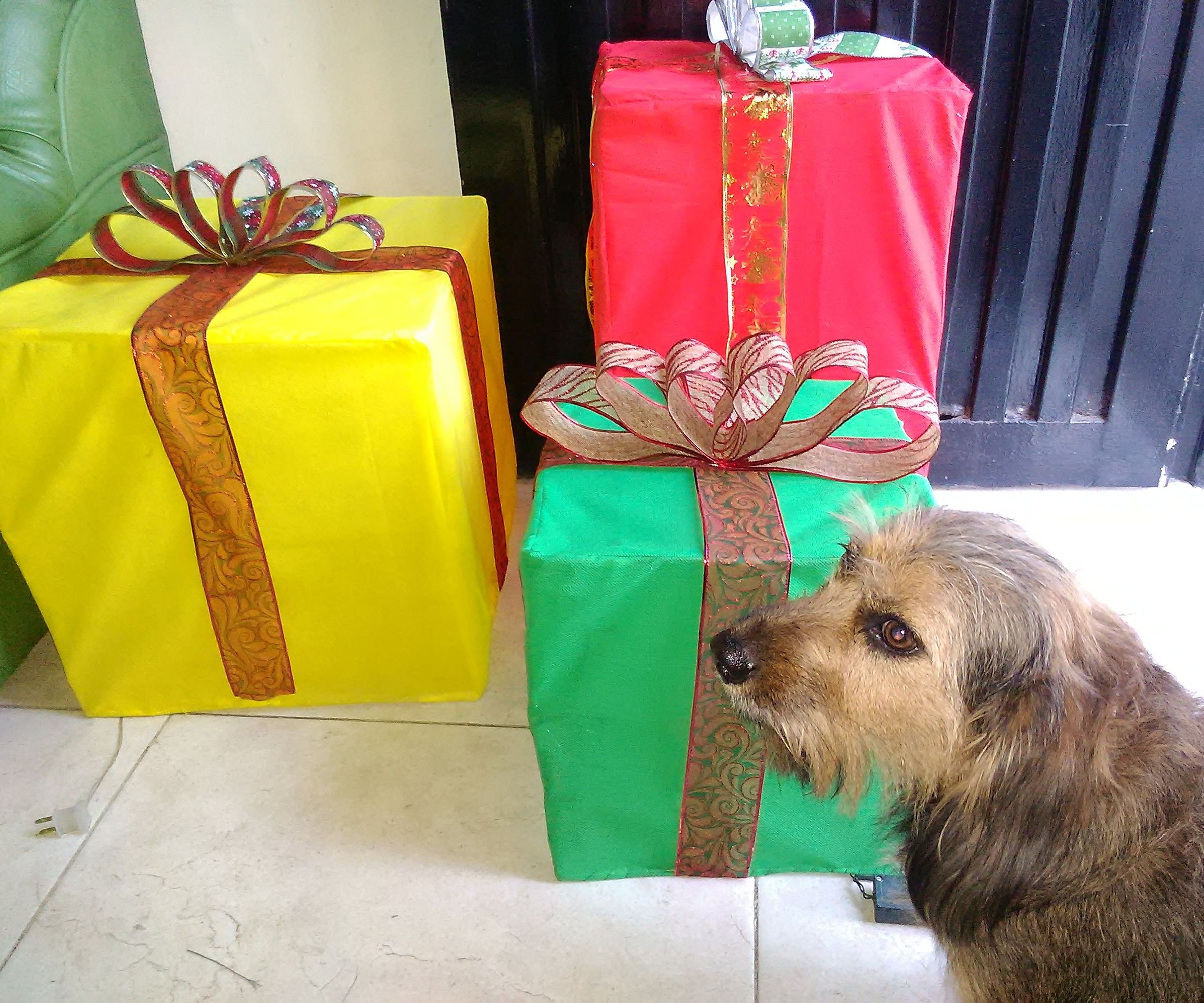 Illuminated Christmas Gift Box - Outside Decoration