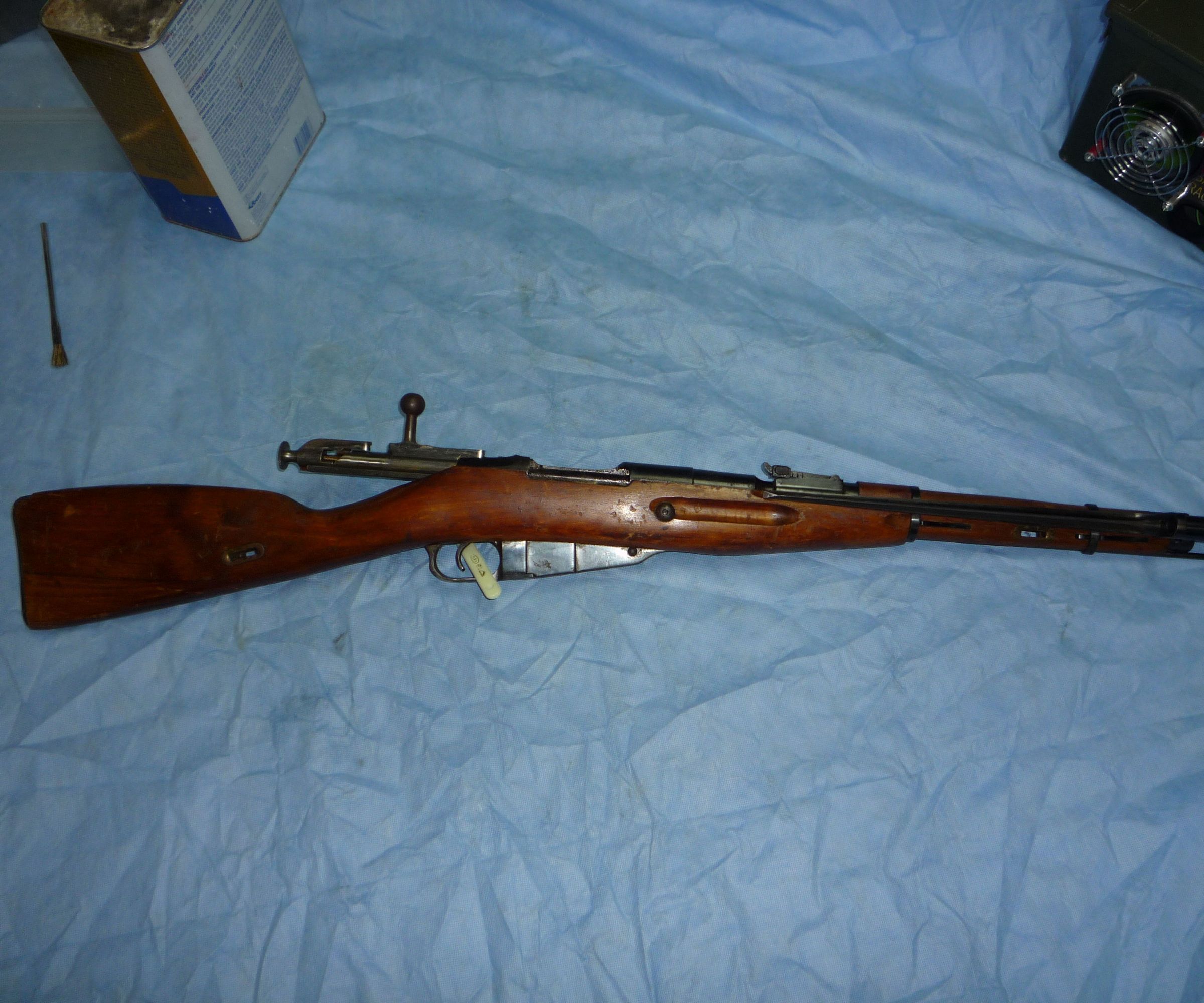 Cleaning your new Mosin Nagant rifle/modding the bolt to close easily