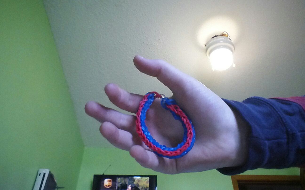 Rainbow Loom Inverted Fishtail Cross