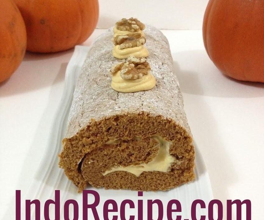 Pumpkin Roll With Pumpkin Mousse Filling
