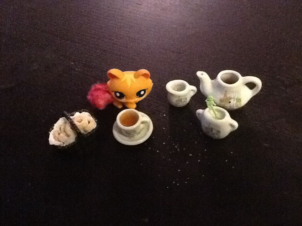 How to Set a PERFECT Tiny Tea Party