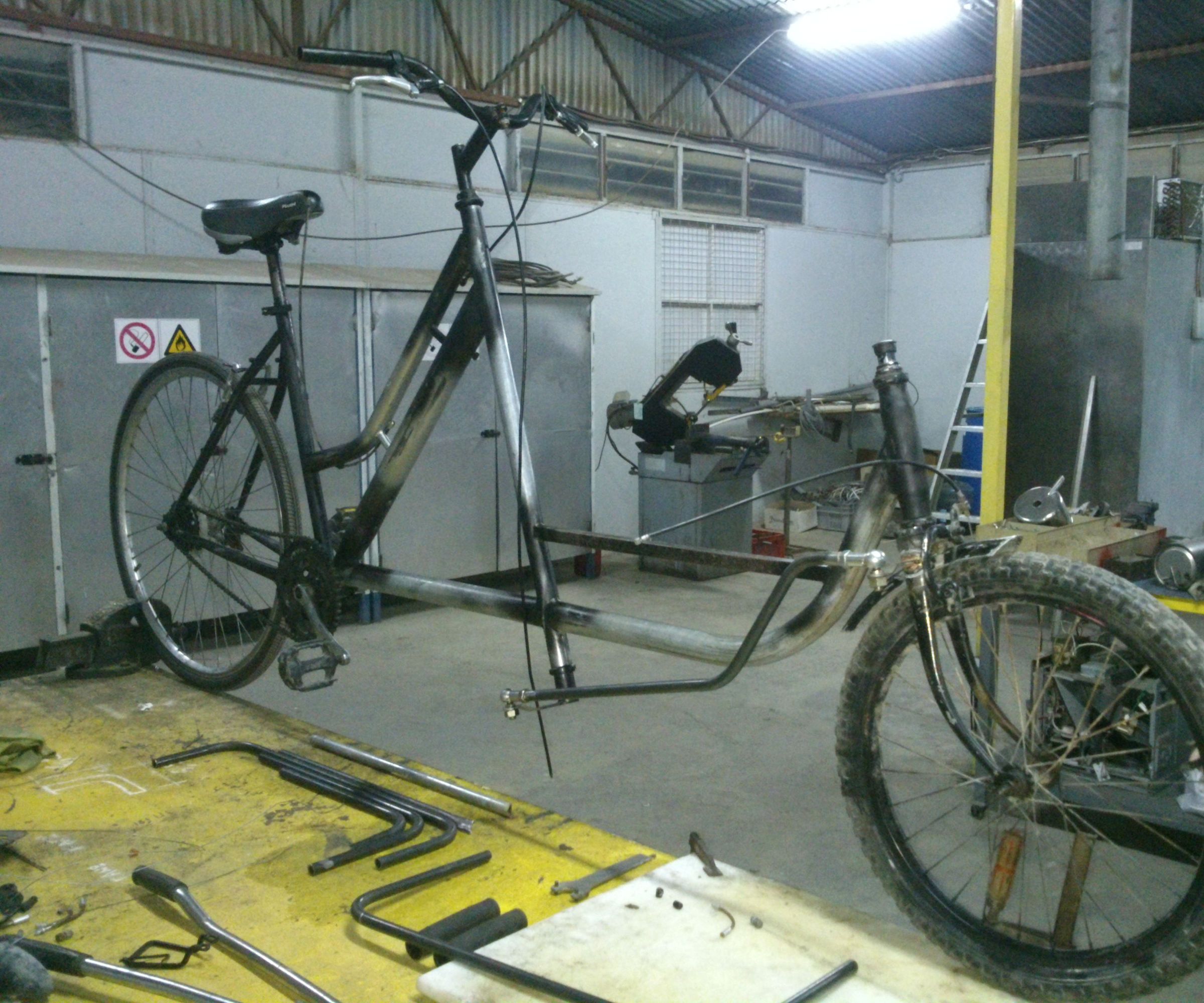 CARGO BIKE WITH TRAILER