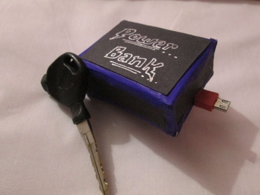 KEY SIZE POWER BANK BY RECYCLING OLD MOBILE BATTERY