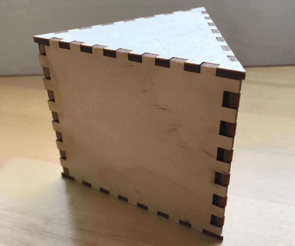 Polygon Box With MakerCase