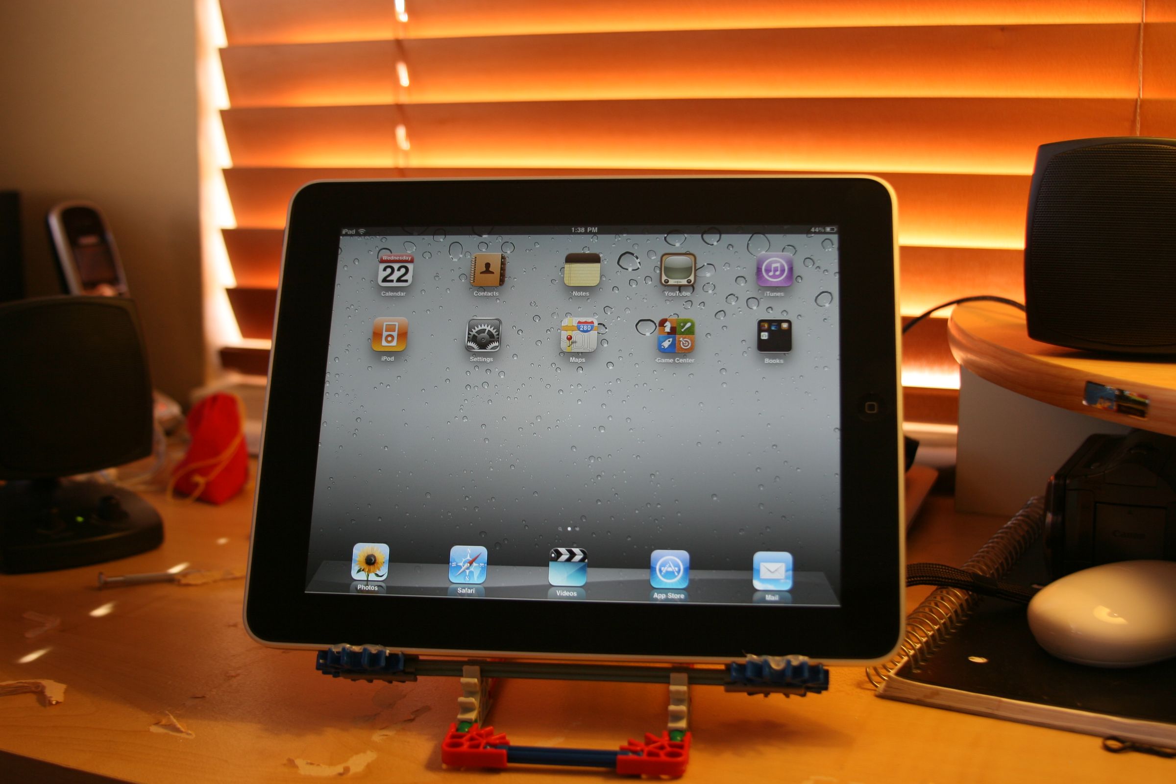 Knex Convertible IPad Stand