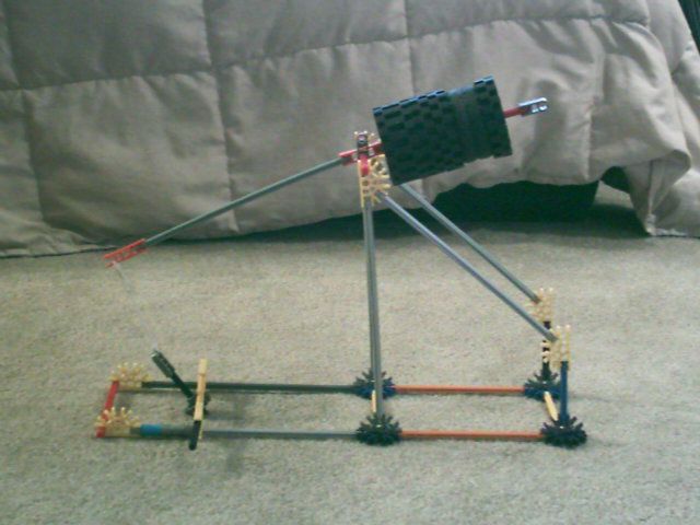 Toco's Knex Trebuchet