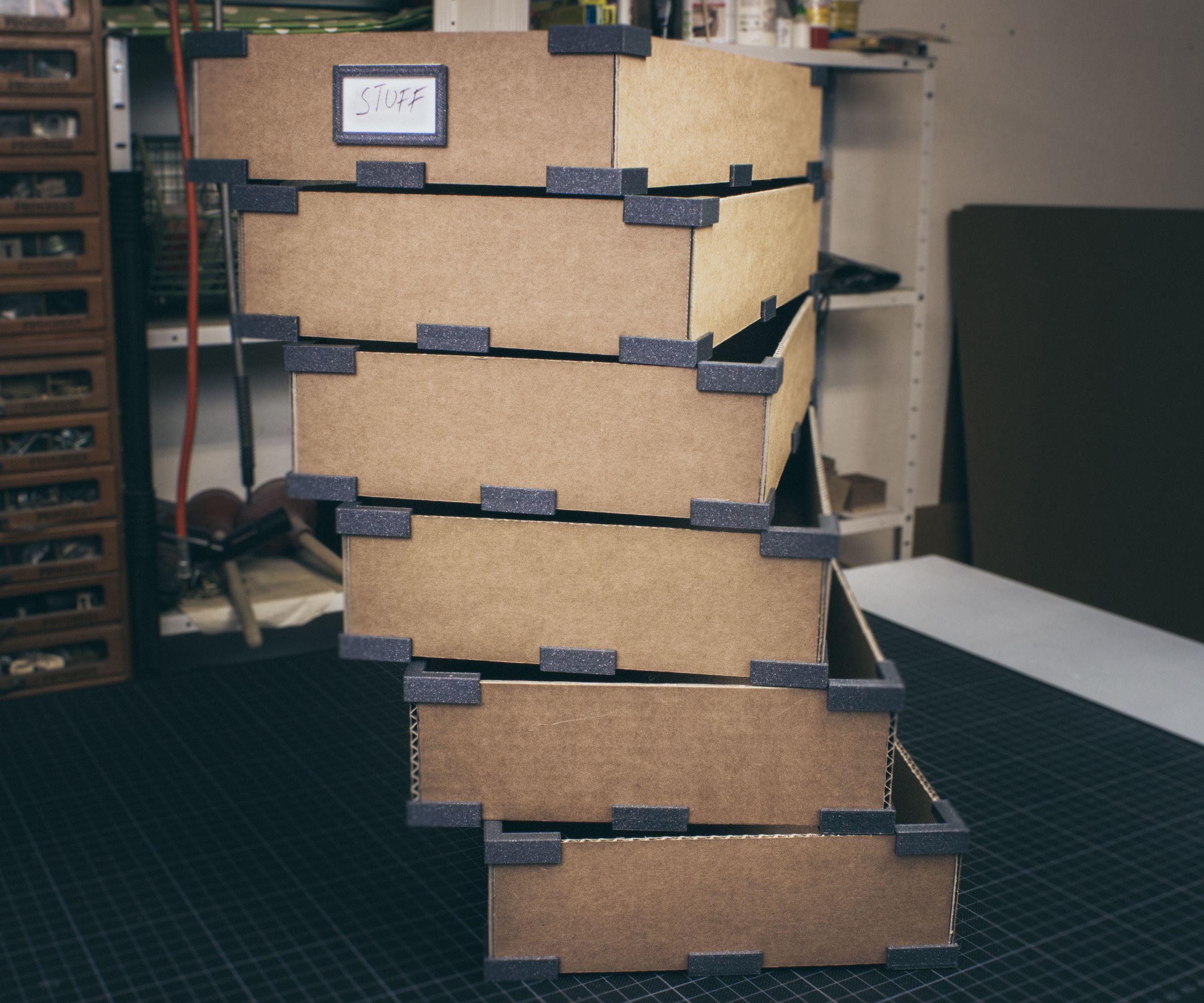 Storage Boxes Made Out of Cardboard and 3D Printed Parts (Update 2019-08-05)