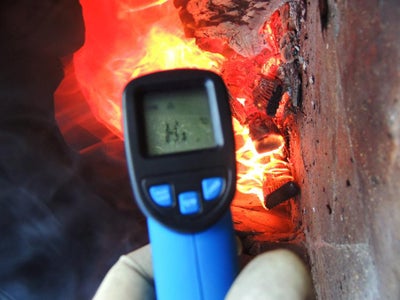 Cooking in a Wood Fired Oven 1 - Fire Control