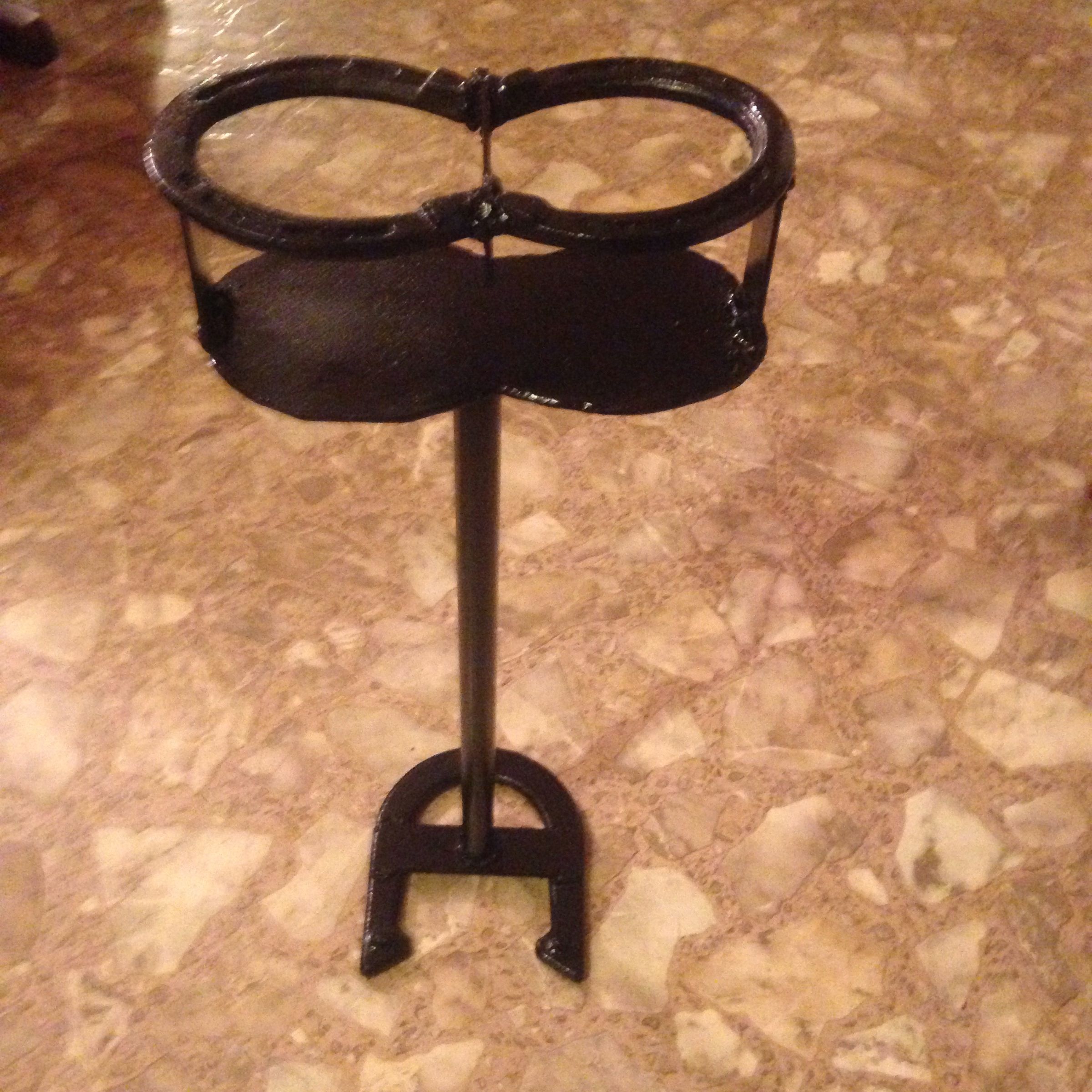 Horseshoe Drink Stand