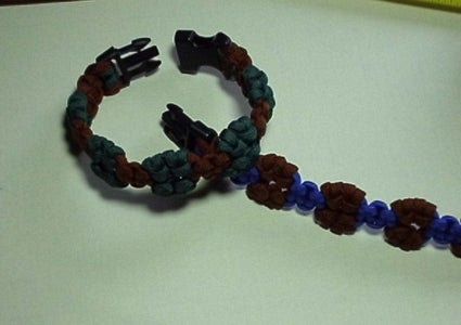 How to Make an "Islands" Paracord Bracelet