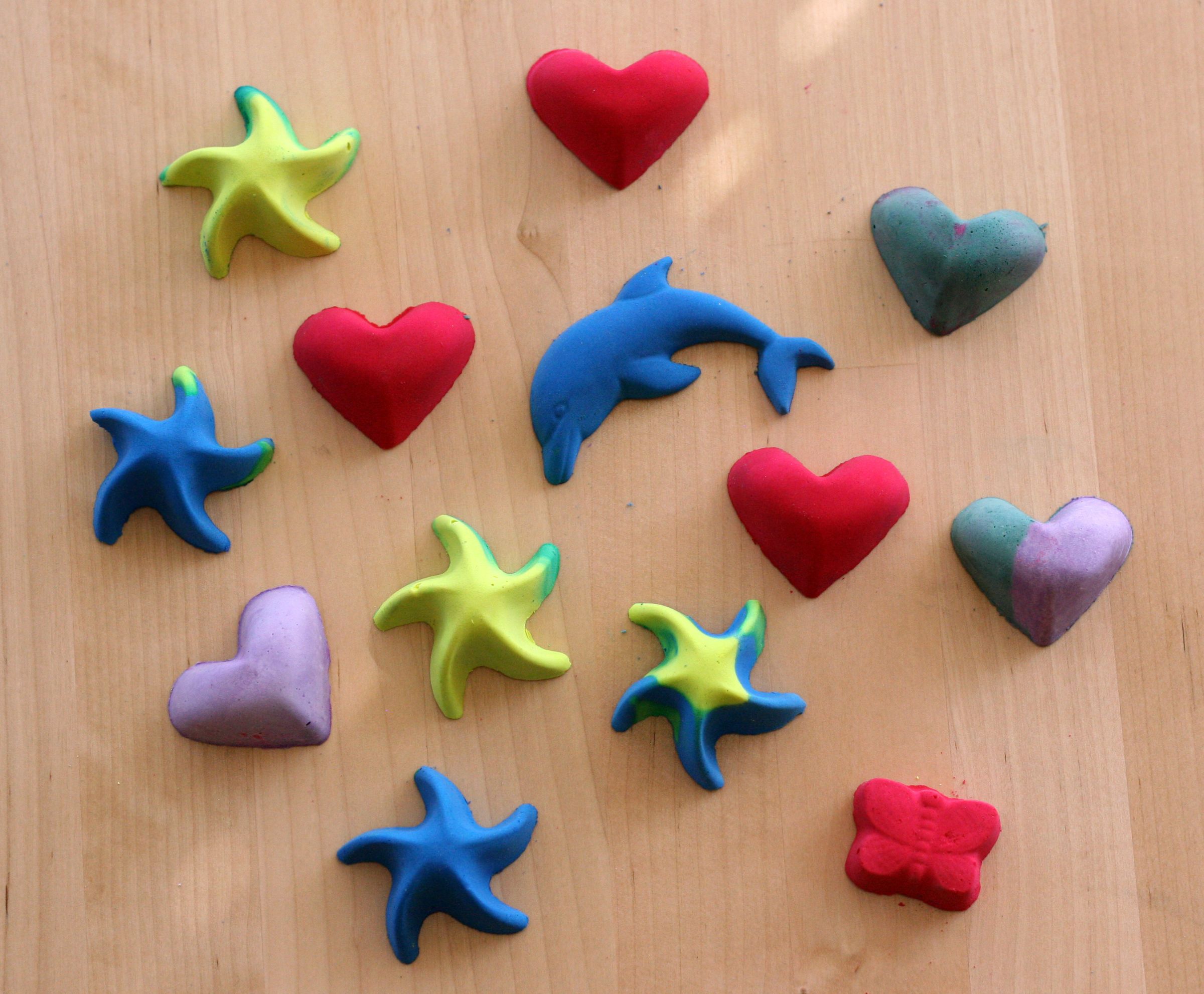 Make Your Own Sidewalk Chalk