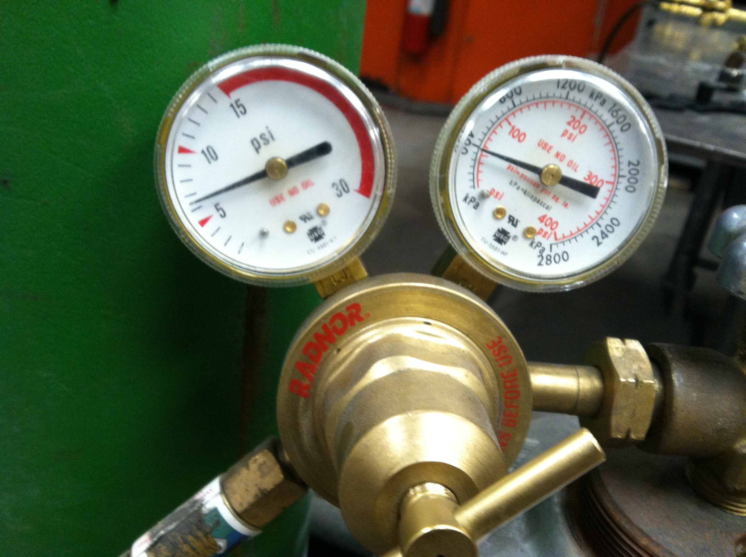 Setting Up the Oxyacetylene Equipment at Menlo Park 8 Steps