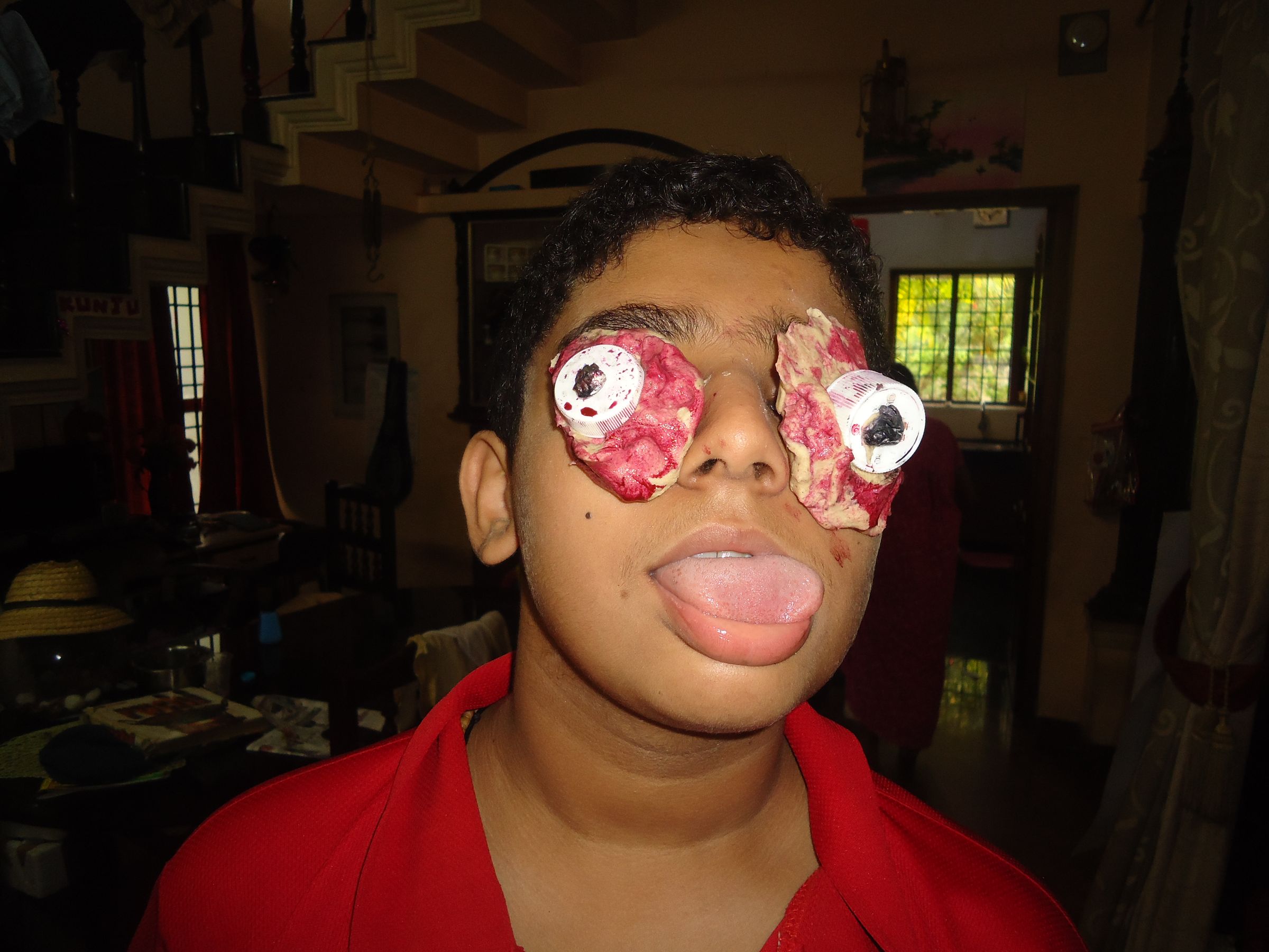 CREEPY ZOMBIE EYES
