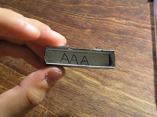 Cheap and Easy Battery Holder Version 1