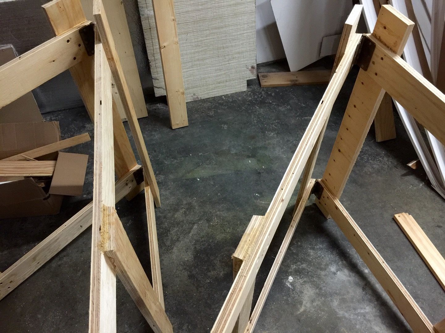 Folding Plywood Sawhorses : 5 Steps (with Pictures) - Instructables