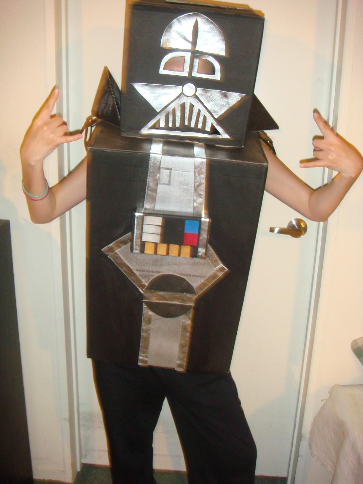 How to Make a Darth Vader Costume Out of Cardboard Boxes