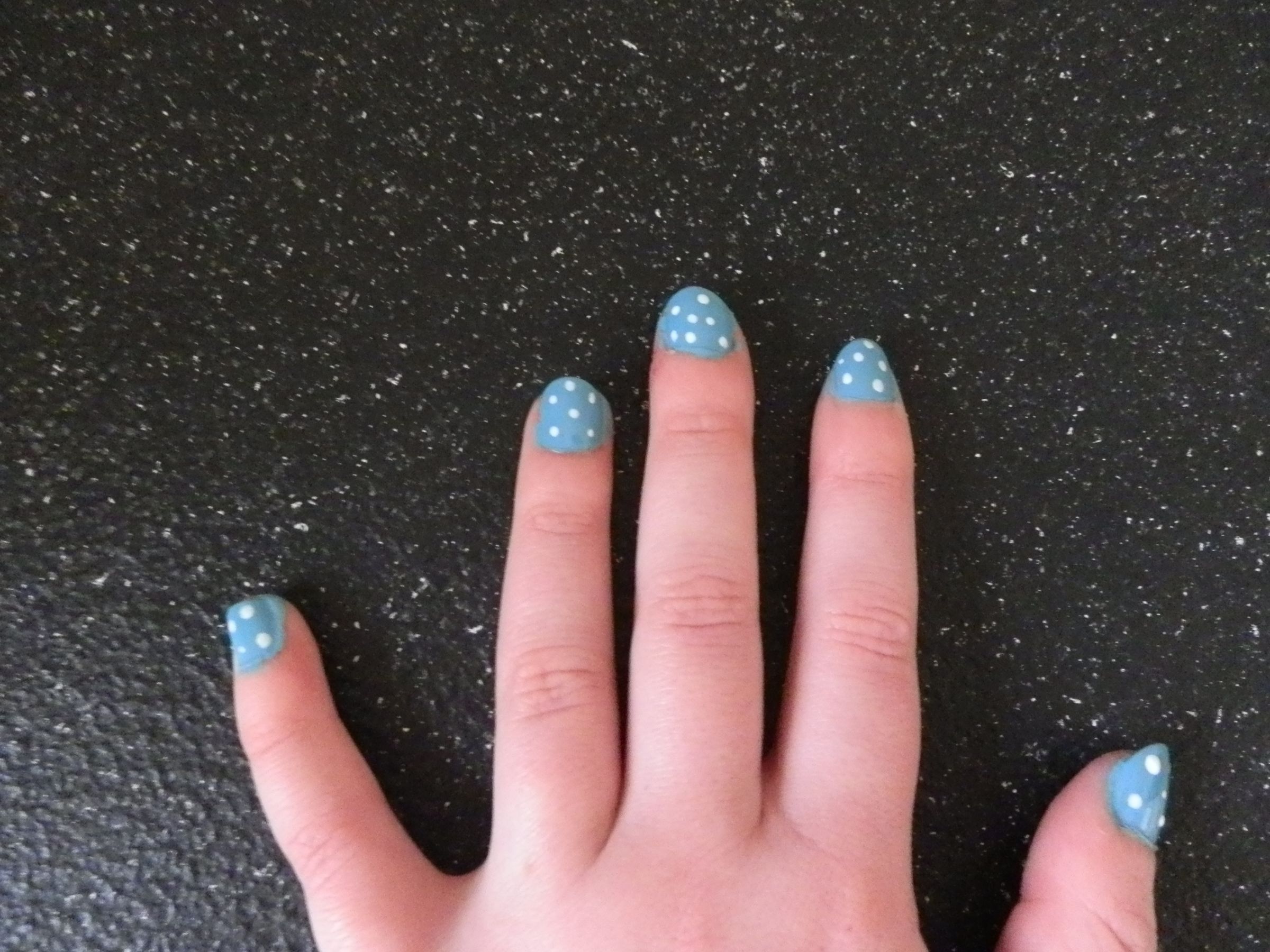 Dotty Nails!!