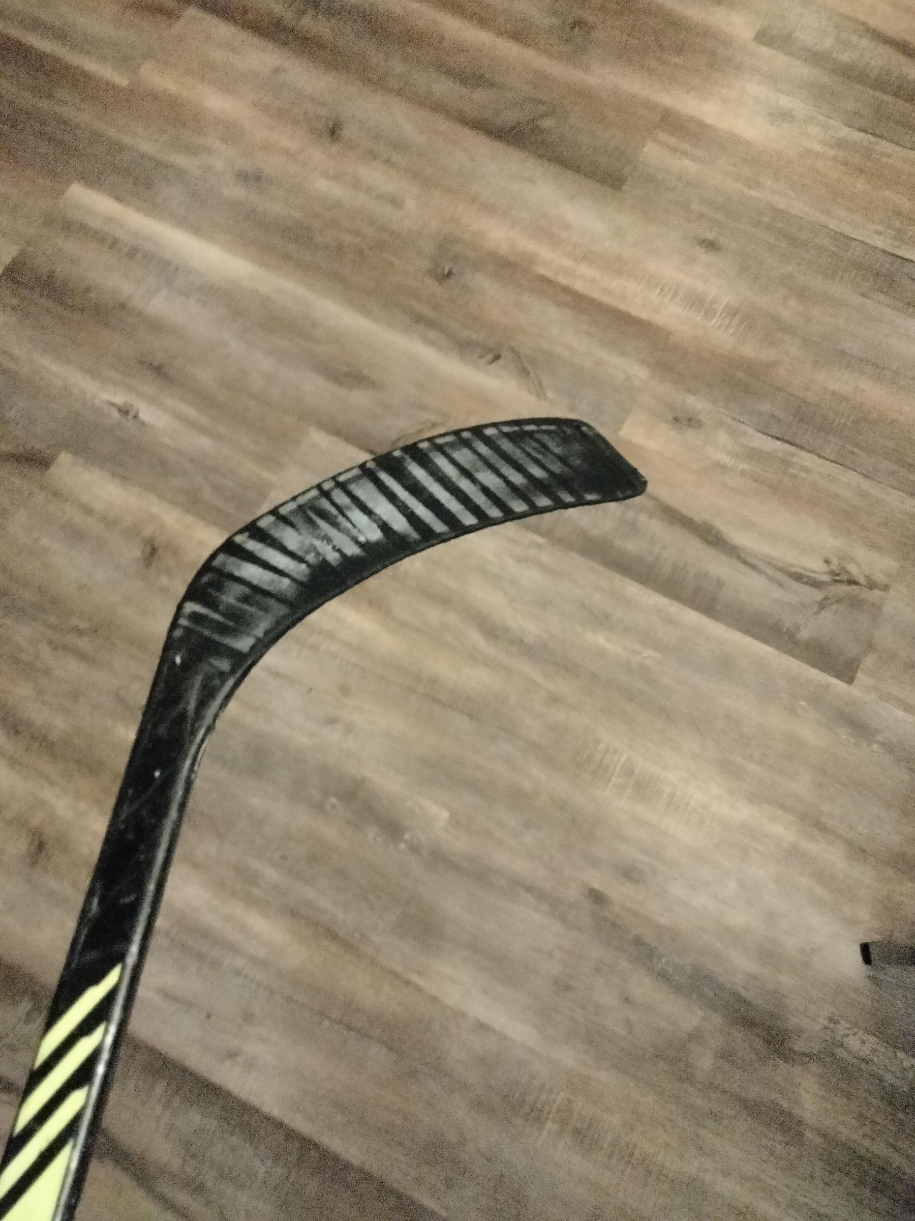 Heel to Toe Hockey Stick Taping Tutorial 4 Steps Instructables