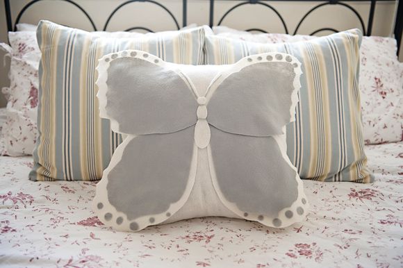 Make This Adorable Felt Butterfly Pillow Cover