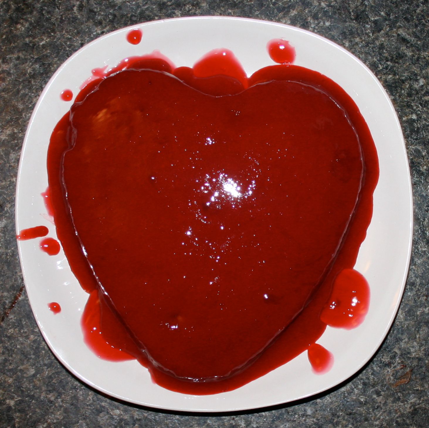 Bleeding Heart Cake 4 Steps Instructables