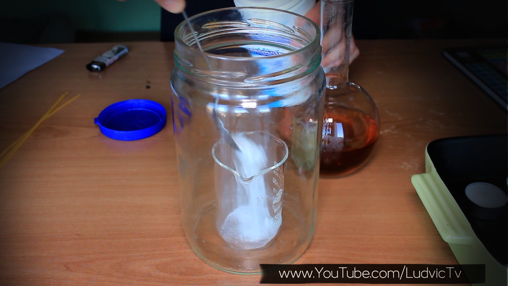 Carbon Dioxide VS Candle Experiment 1/14 Quarantine Instructables