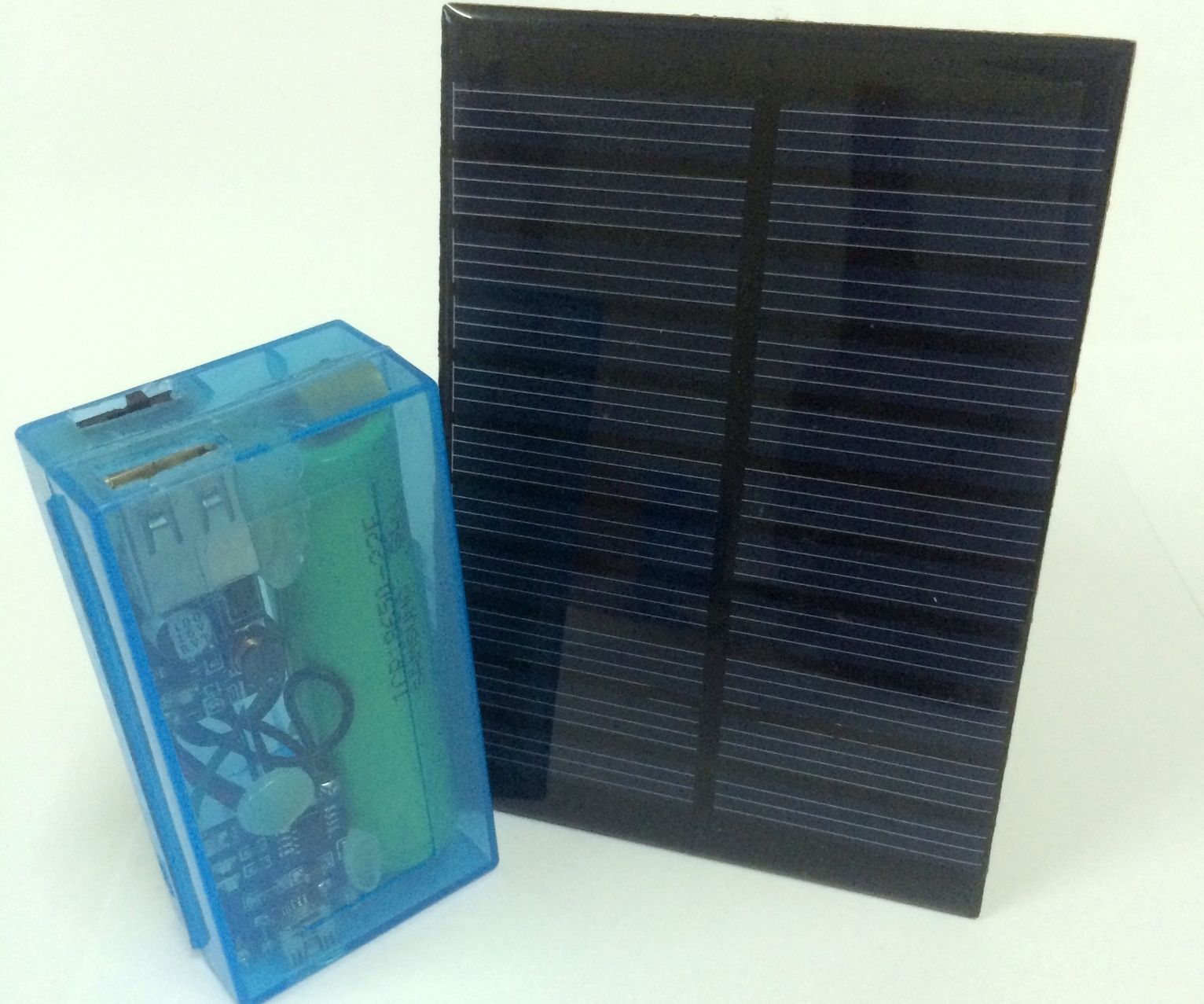 Solar Power Bank with salvaged 18650